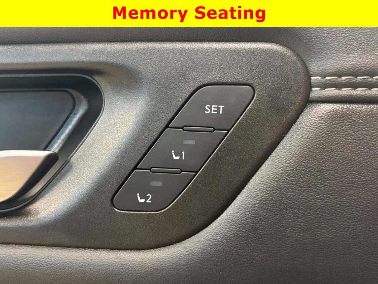 Used 2025 Nissan Pathfinder Platinum FWD image 31
