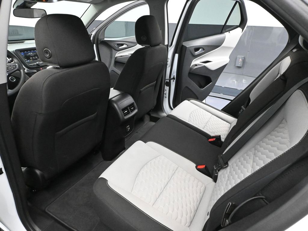 Used 2021 Chevrolet Equinox LS w/ LS Convenience Package image 37