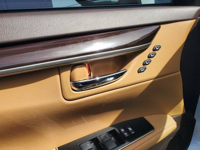 Used 2018 Lexus ES 350 w/ Premier Package FWD image 15
