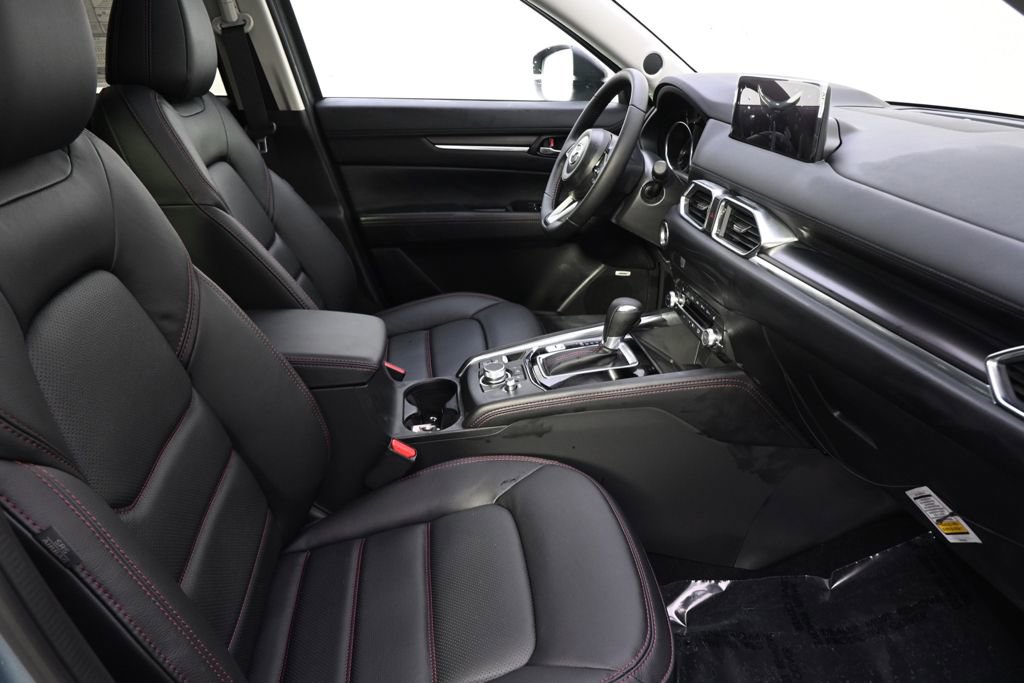 New 2025 MAZDA CX-5 Carbon Edition image 16