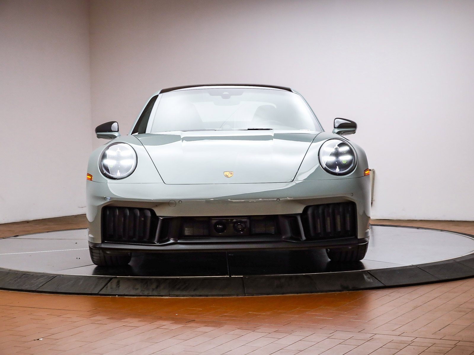 Used 2025 Porsche 911 Carrera 4 GTS image 13