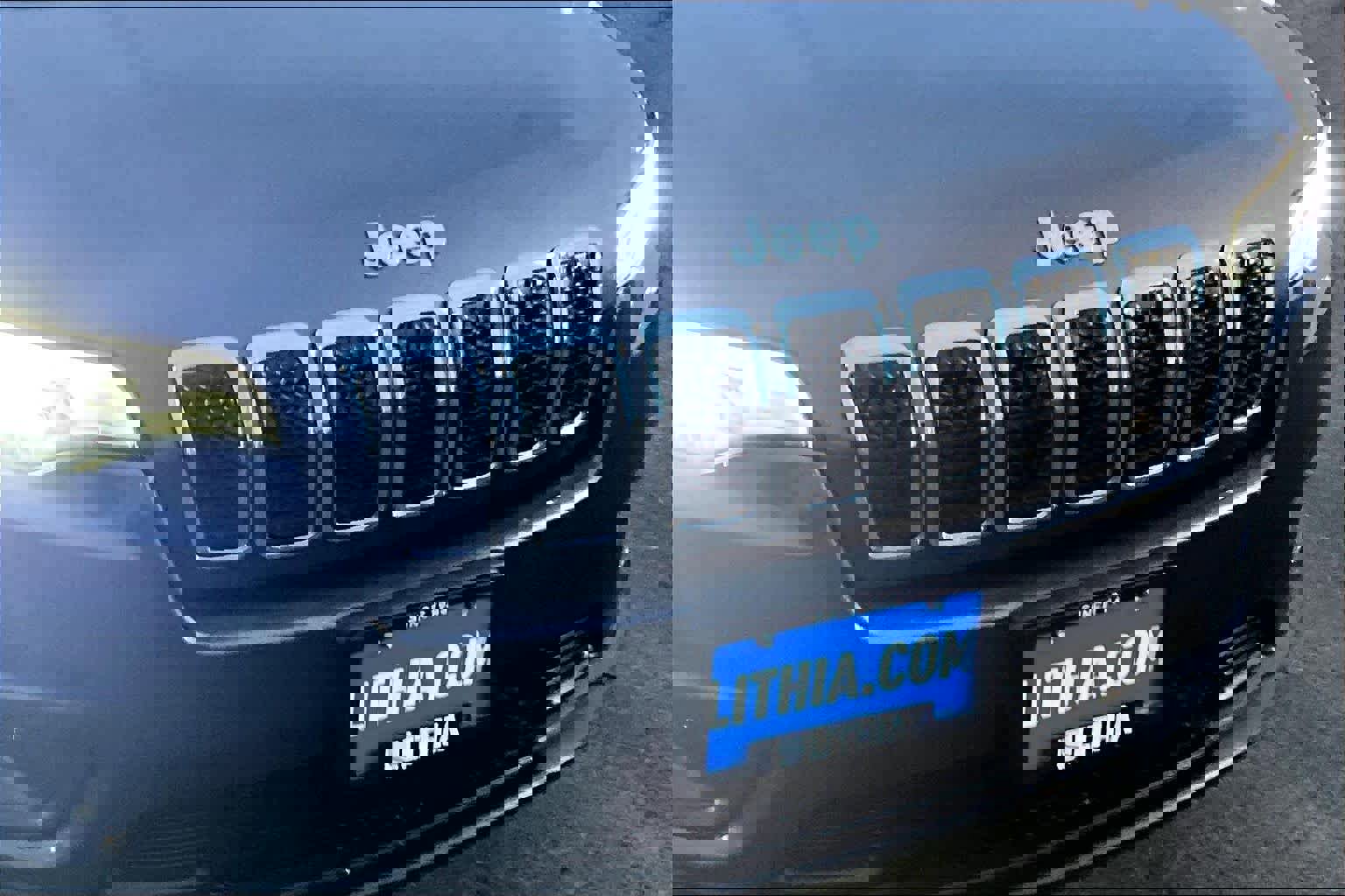 Used 2022 Jeep Cherokee Latitude Lux w/ Sun & Sound Group image 32