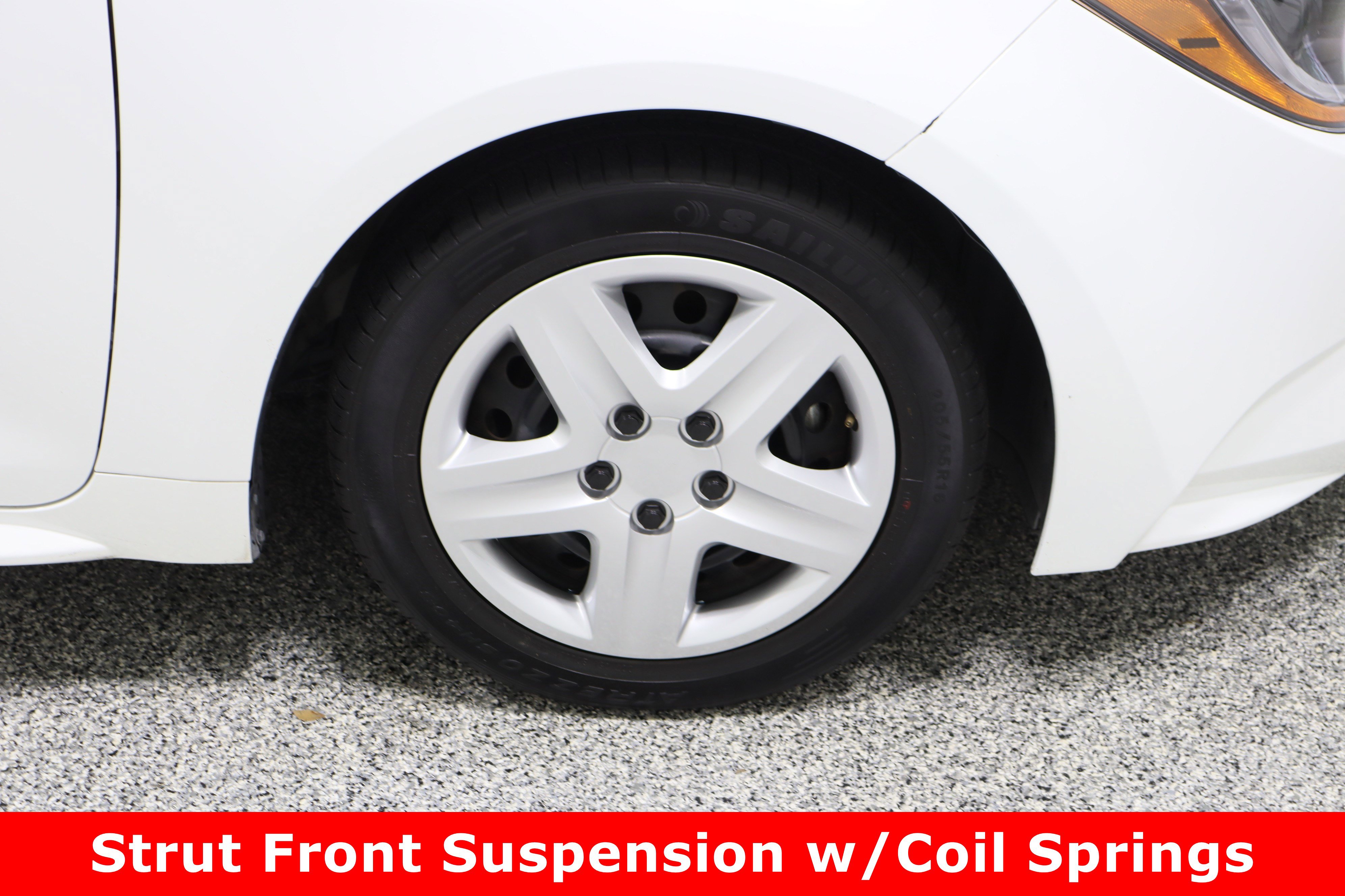 Used 2024 Toyota Corolla LE image 5