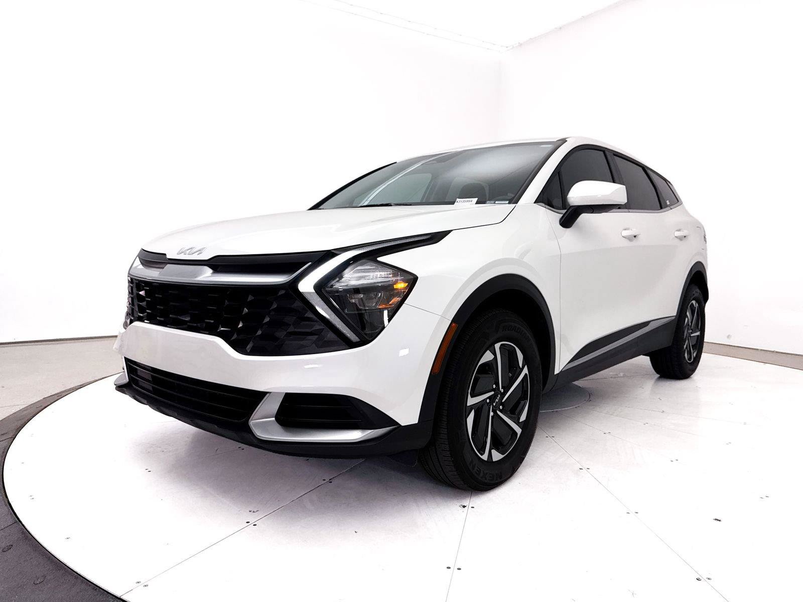 Used 2023 Kia Sportage LX AWD/4WD image 9