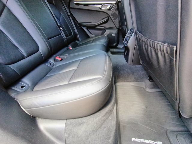 Used 2022 Porsche Macan AWD/4WD image 65