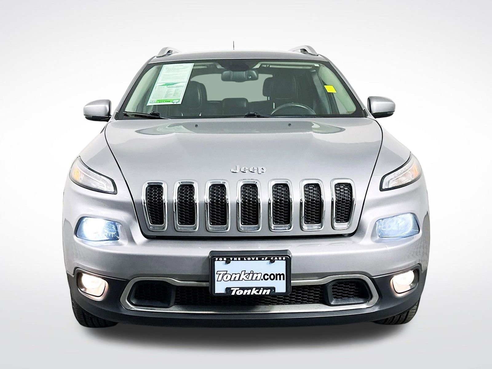 Used 2015 Jeep Cherokee Limited AWD/4WD image 2