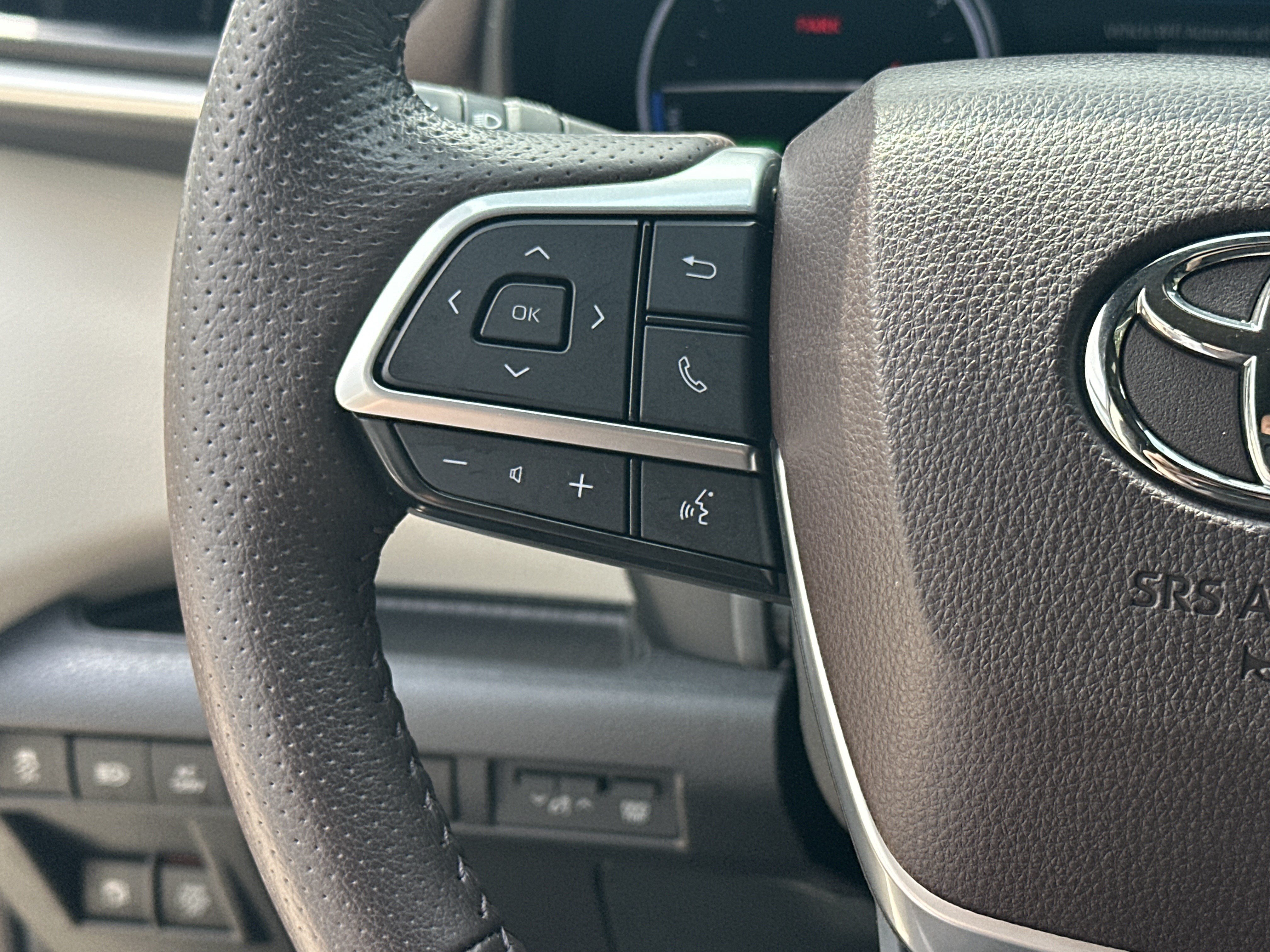 Certified 2024 Toyota Sienna Platinum AWD/4WD image 18