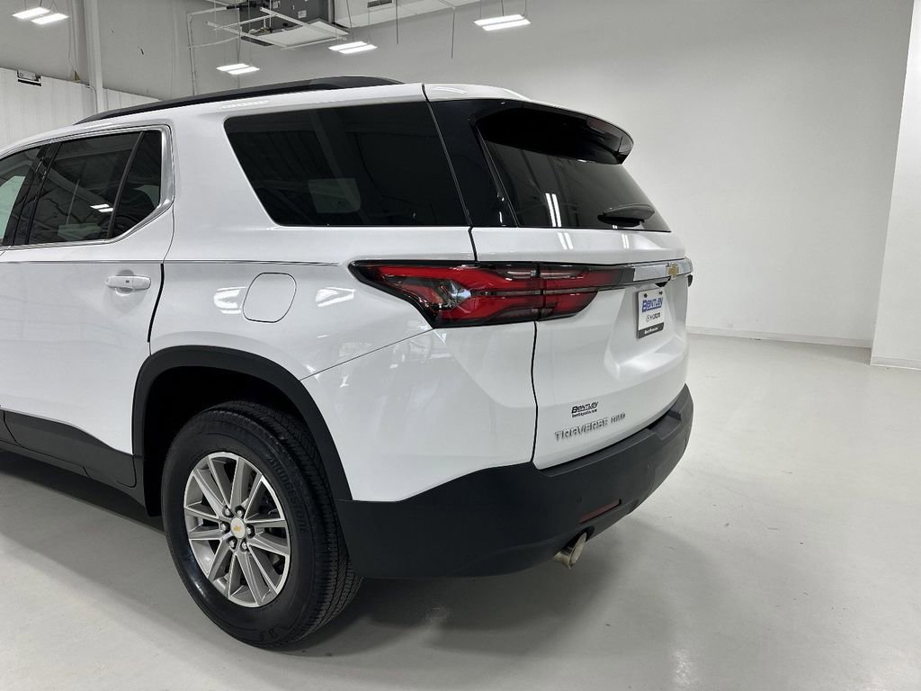 Used 2022 Chevrolet Traverse LT w/ LPO, Floor Liner Package AWD/4WD image 14