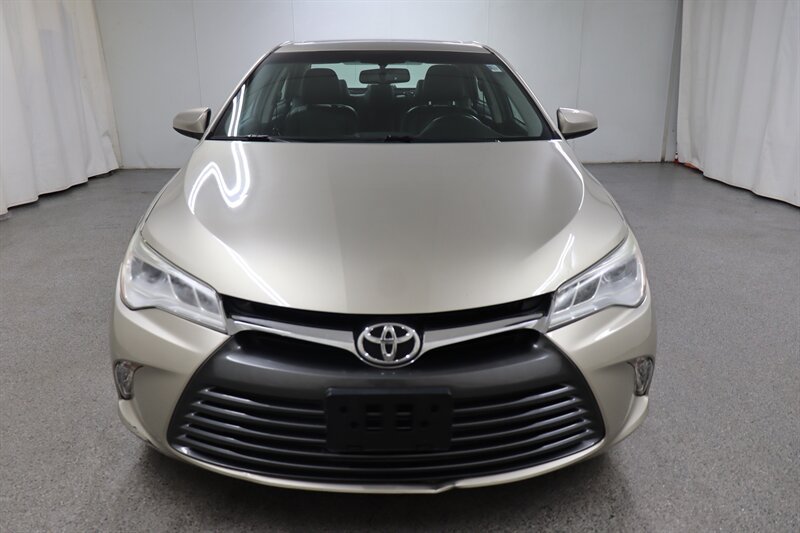 Used 2015 Toyota Camry XLE FWD image 2