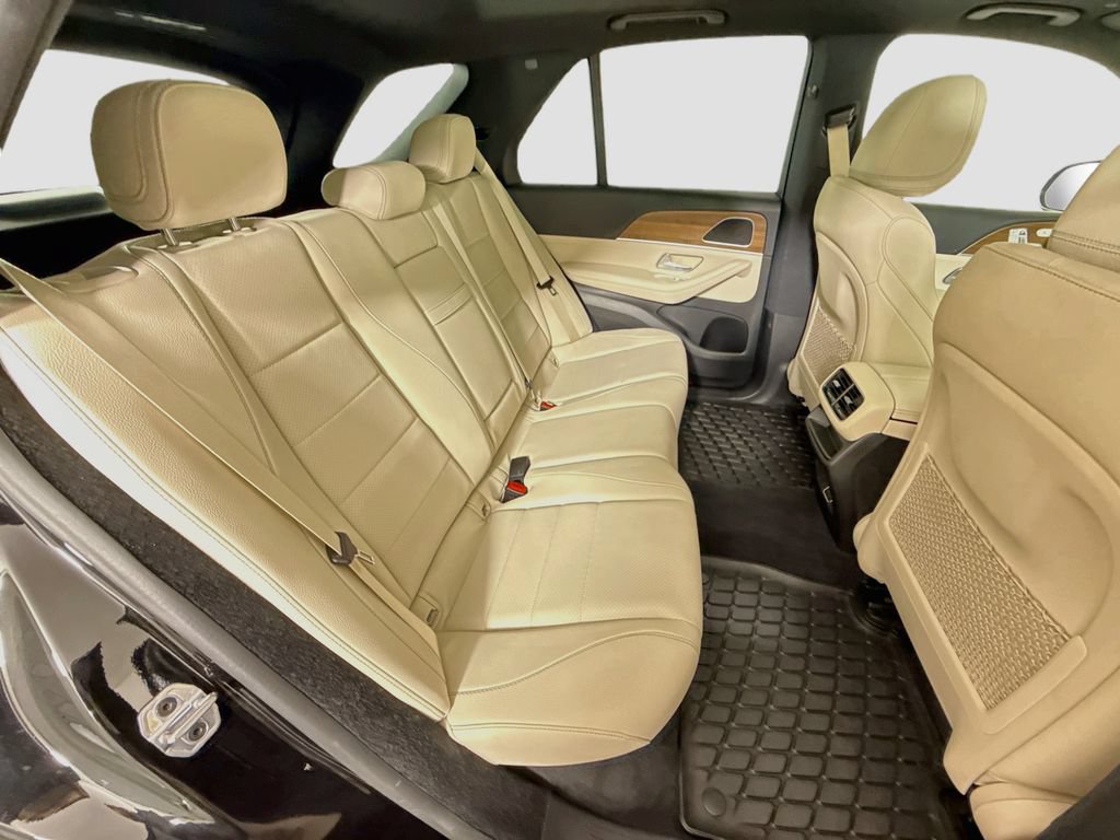 Used 2026 Mercedes-Benz GLE 450e 4MATIC w/ Winter Package image 27
