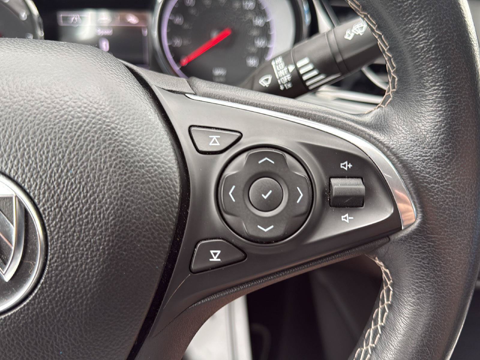 Used 2020 Buick Regal Preferred FWD image 12