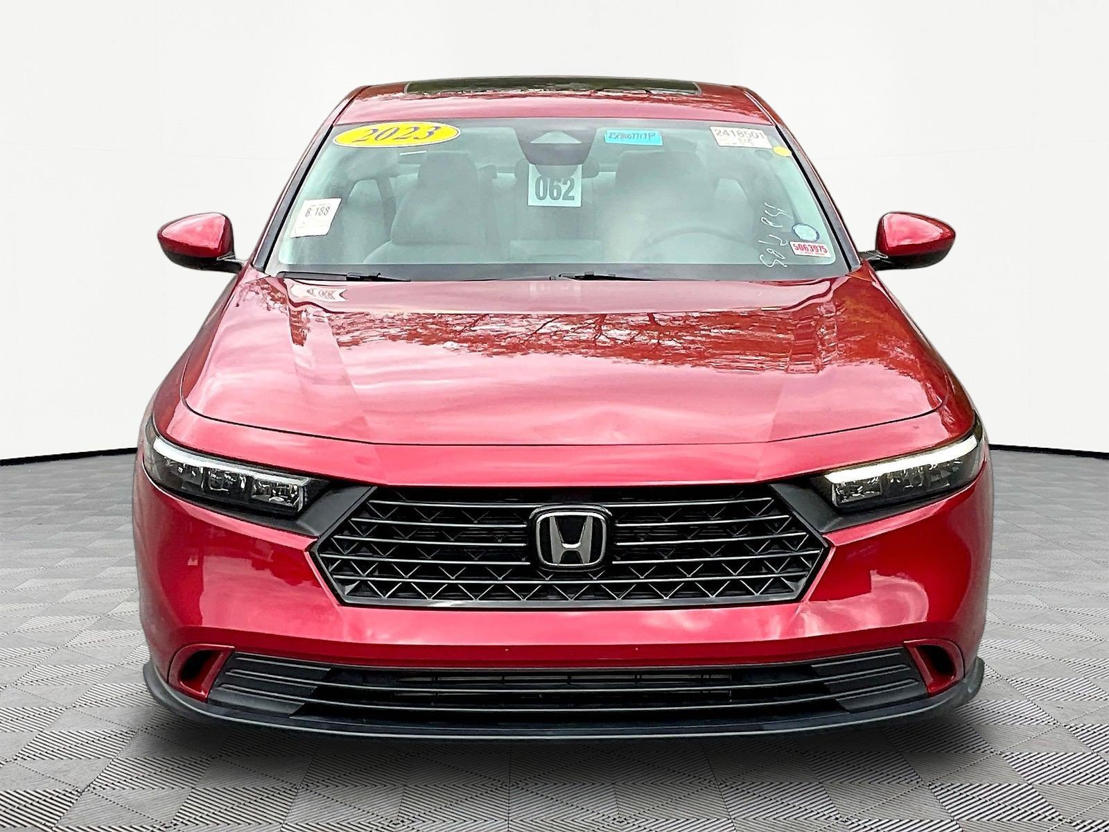 Used 2023 Honda Accord EX image 2