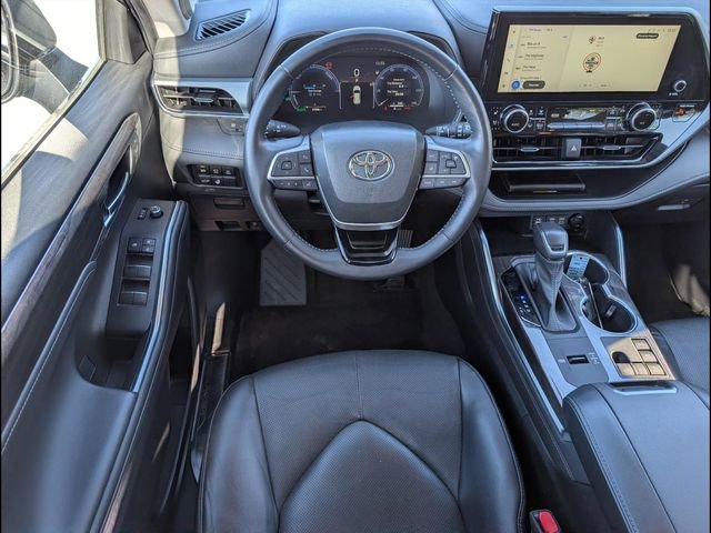 Used 2023 Toyota Highlander Platinum image 7
