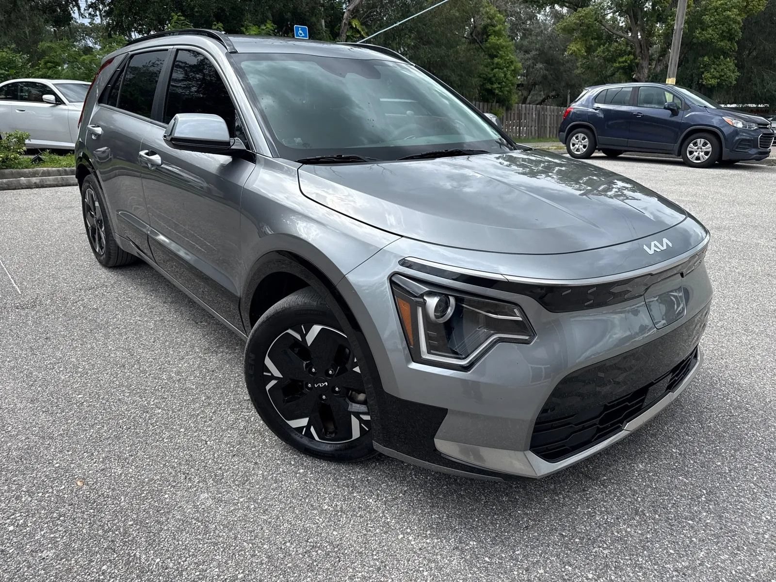 Used 2024 Kia Niro Wind w/ Wind Preserve Package FWD image 5