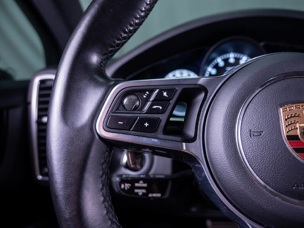 Used 2020 Porsche Cayenne S AWD/4WD image 22