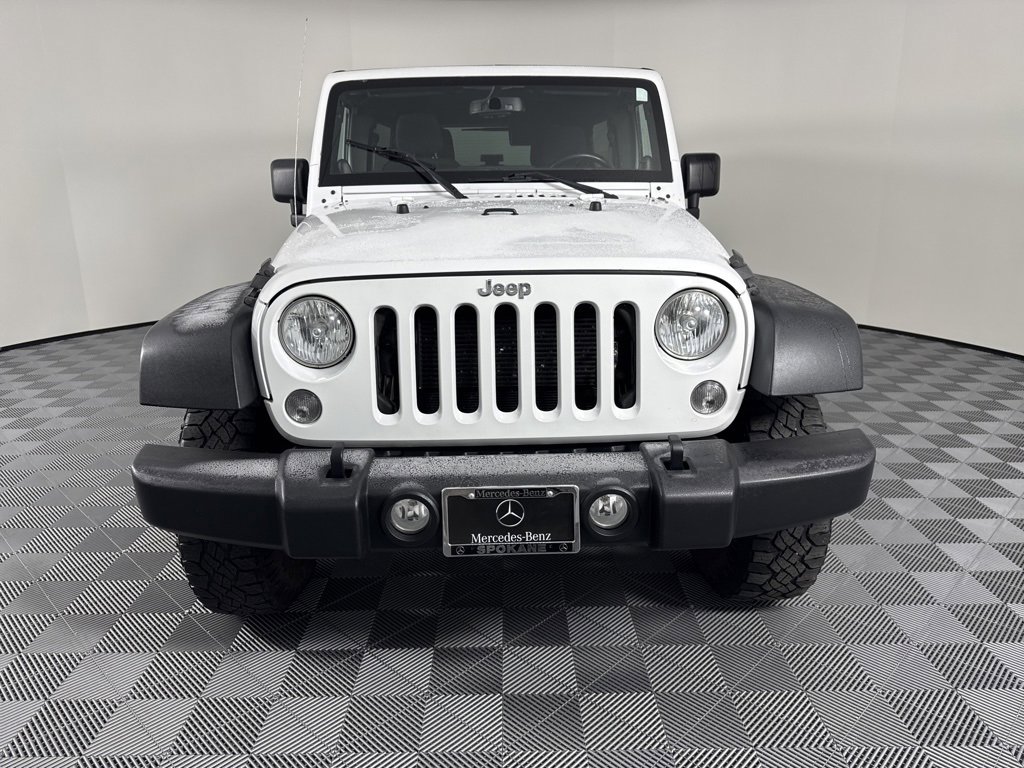 Used 2014 Jeep Wrangler Unlimited Rubicon w/ Max Tow Package image 2