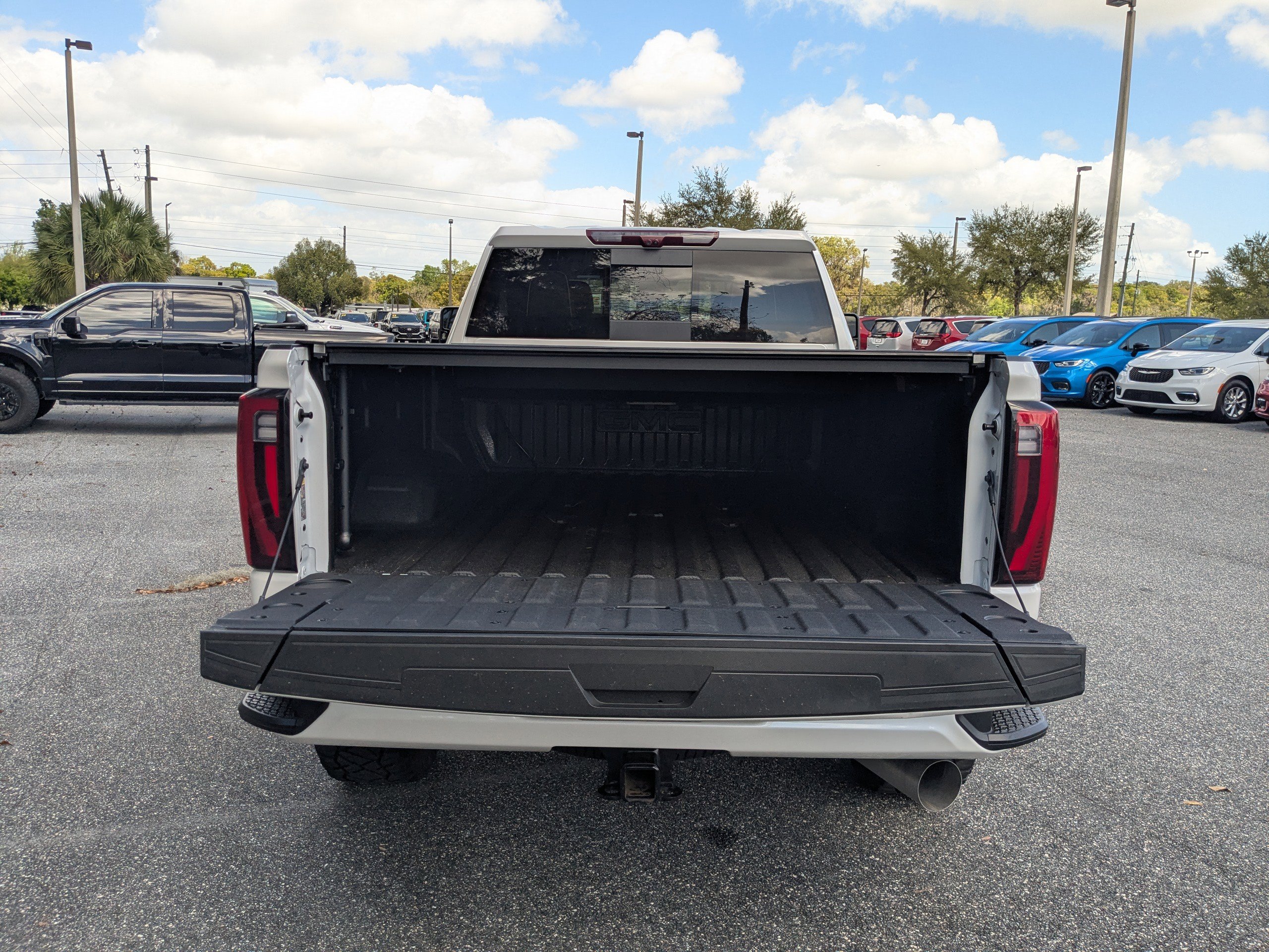 Used 2025 GMC Sierra 2500 Denali Ultimate image 12