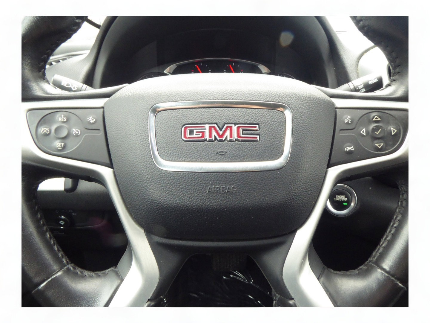 Used 2020 GMC Terrain SLE image 11