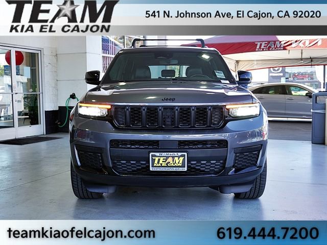 Used 2022 Jeep Grand Cherokee L Laredo image 4