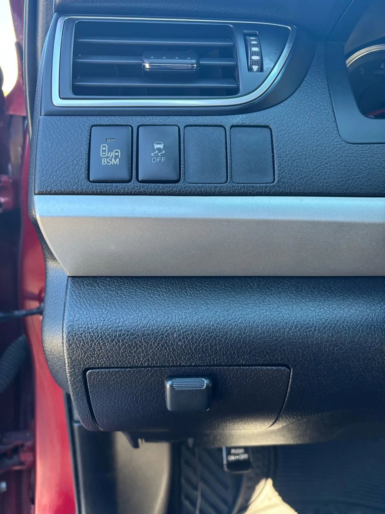 Used 2016 Toyota Camry XSE image 15