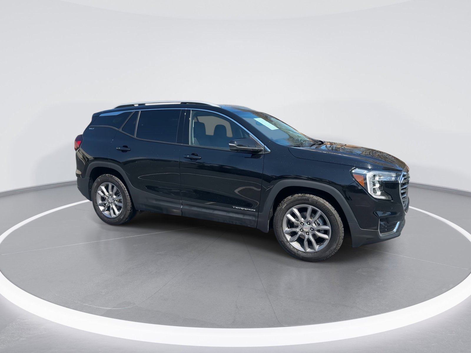 Used 2022 GMC Terrain SLT w/ Infotainment Package II FWD video 2