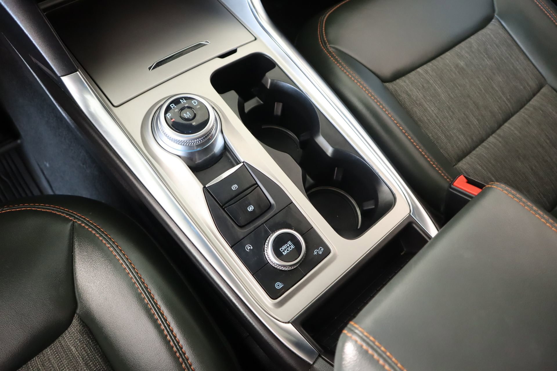 Used 2024 Ford Explorer Timberline w/ Timberline Technology Package image 9