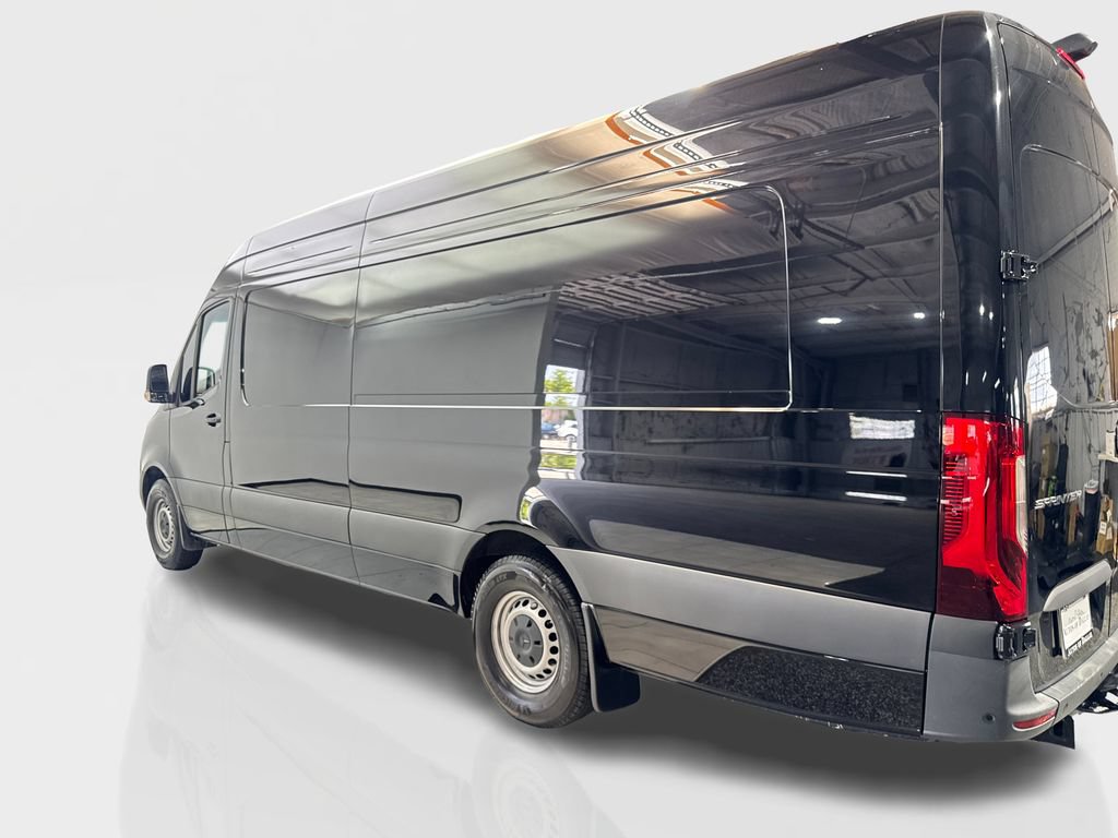 Used 2024 Mercedes-Benz Sprinter 2500 image 13