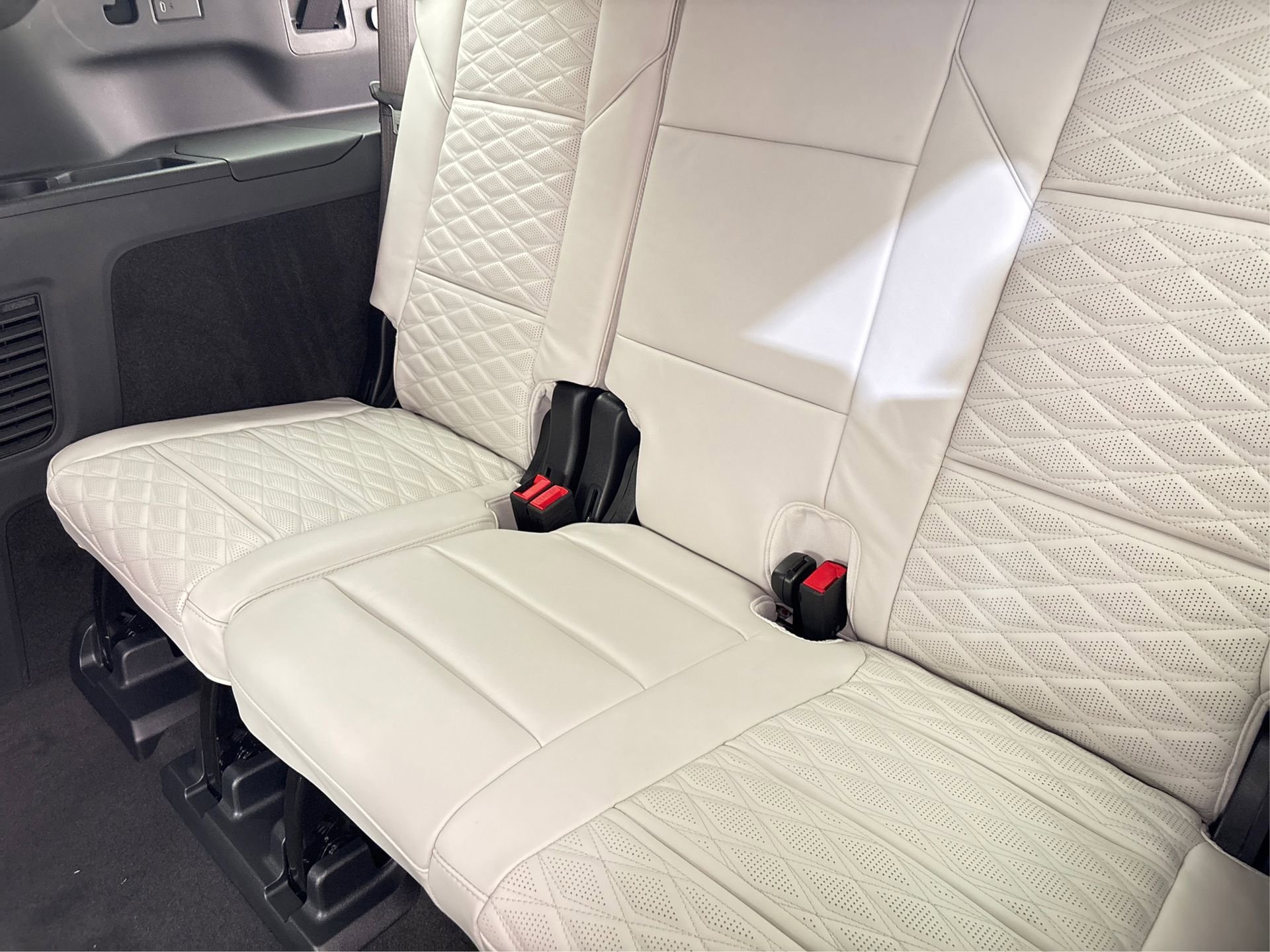 New 2025 Cadillac Escalade ESV Sport Platinum image 12