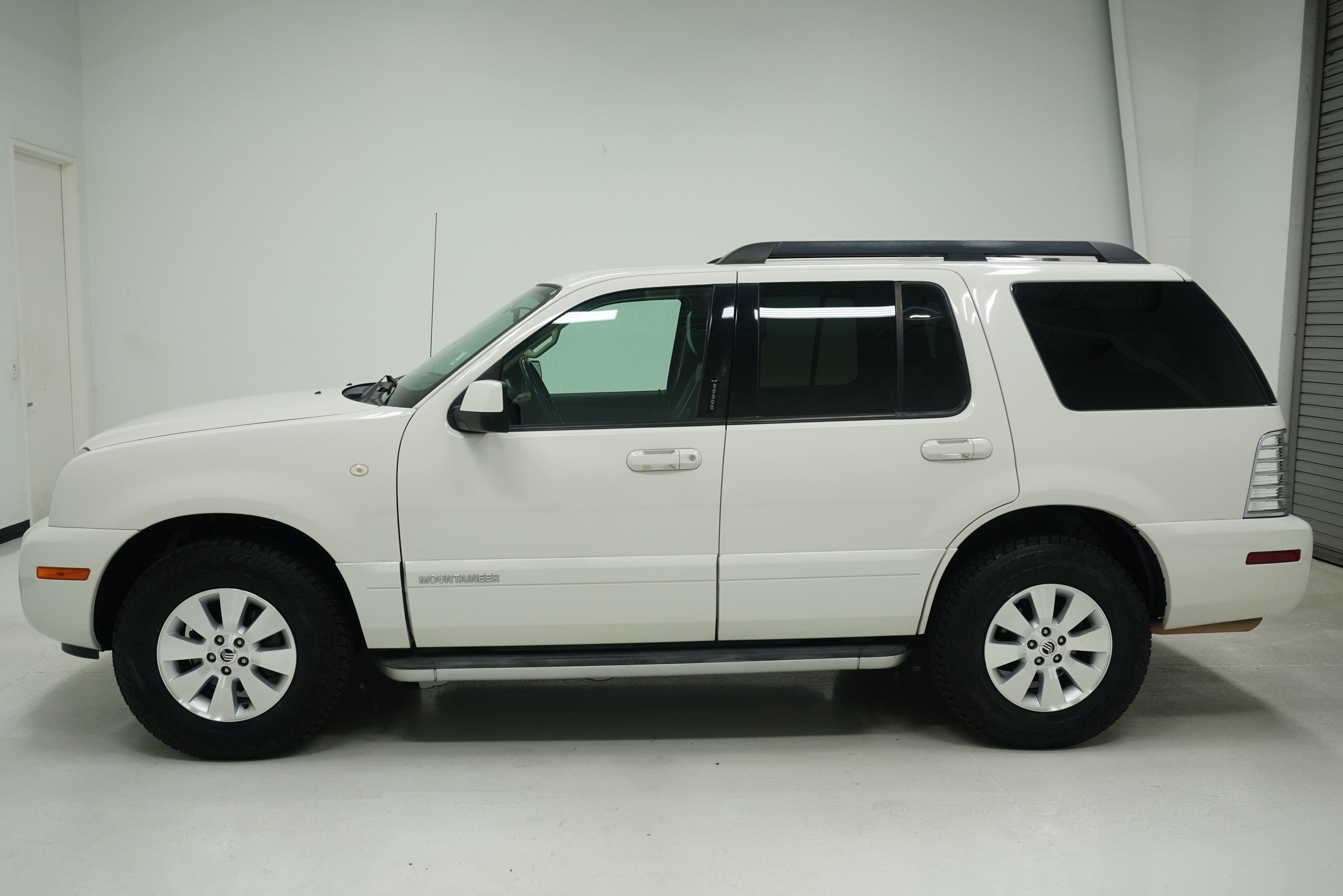 Used 2010 Mercury Mountaineer 2WD image 7