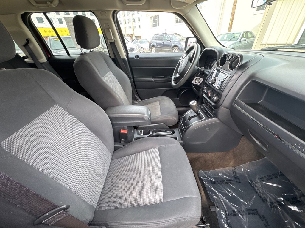 Used 2015 Jeep Patriot Sport w/ Power Value Group AWD/4WD image 5