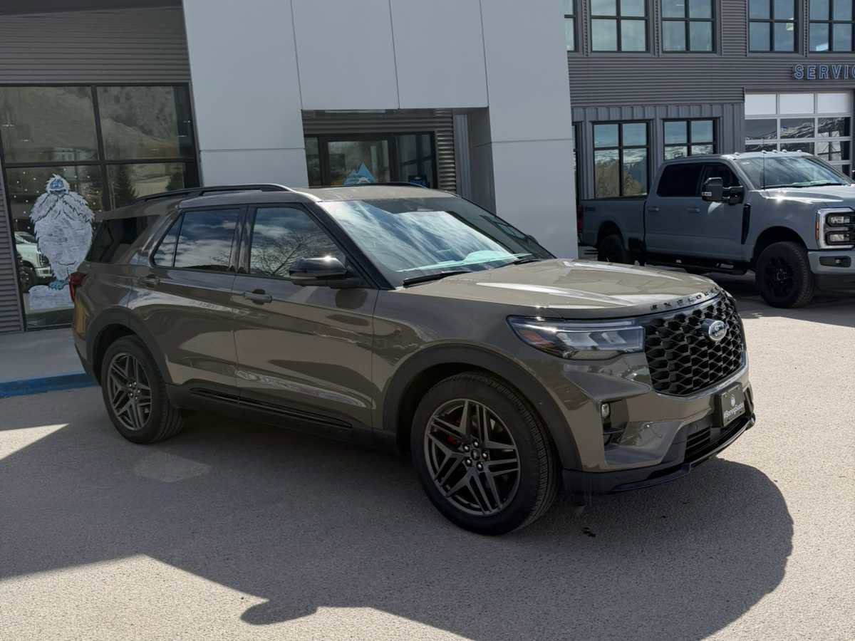 New 2026 Ford Explorer ST w/ Sun And Sound Package image 5