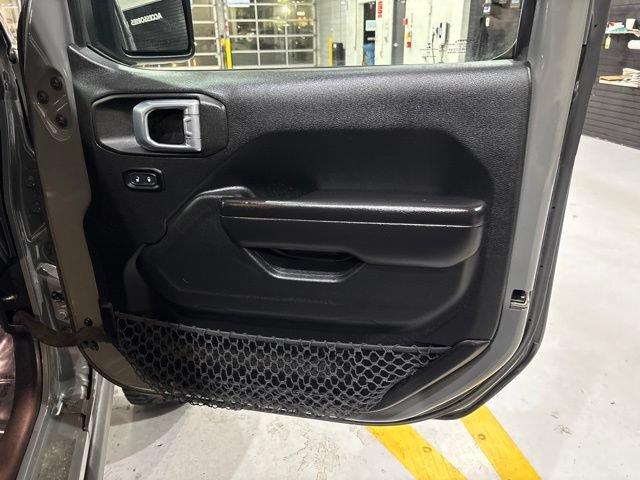 Used 2021 Jeep Gladiator Sport AWD/4WD image 19