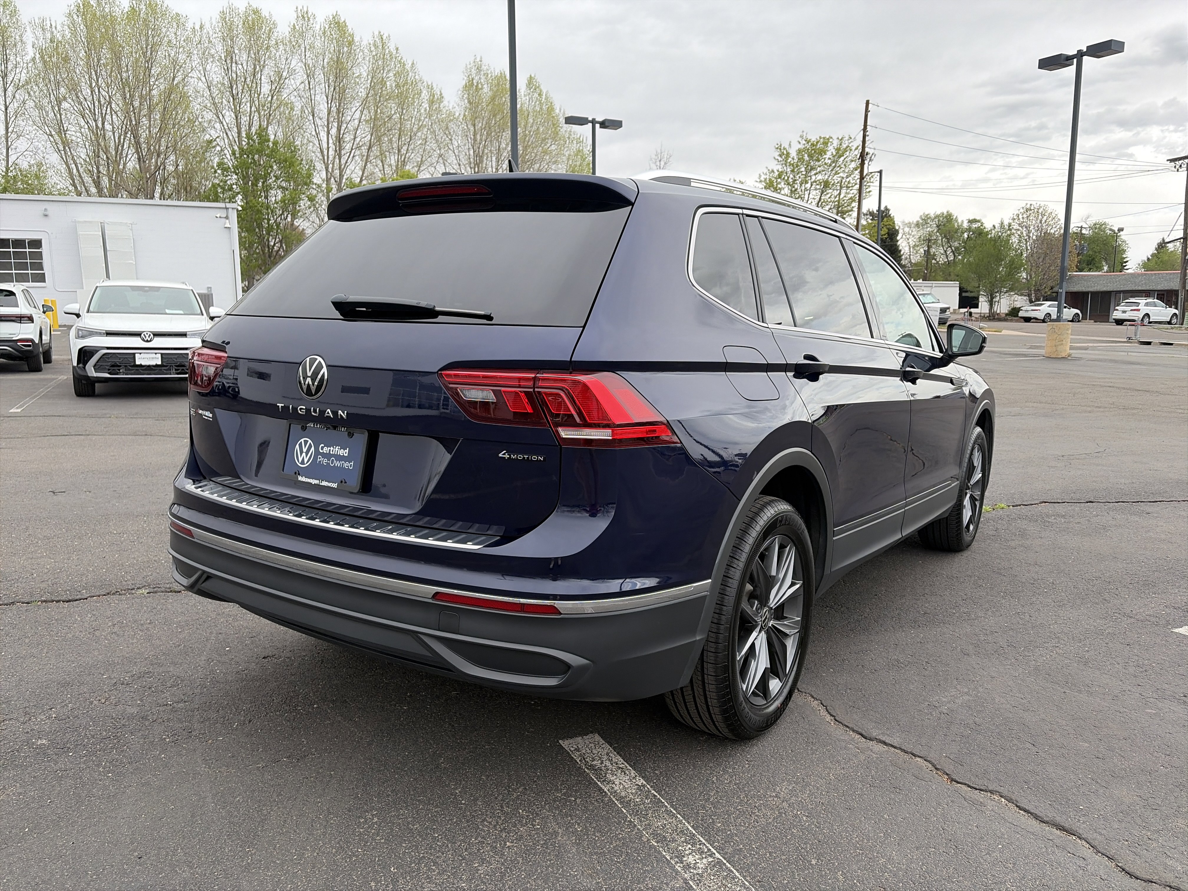 Certified 2023 Volkswagen Tiguan SE AWD/4WD image 5