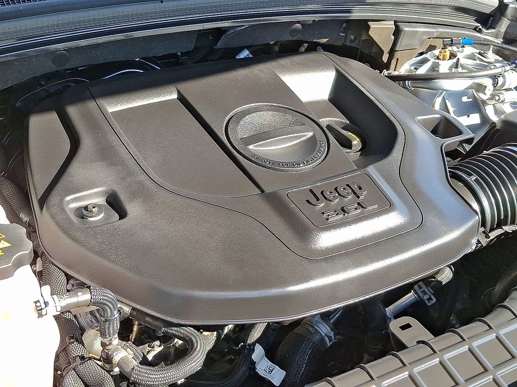Used 2023 Jeep Grand Cherokee Summit AWD/4WD image 26