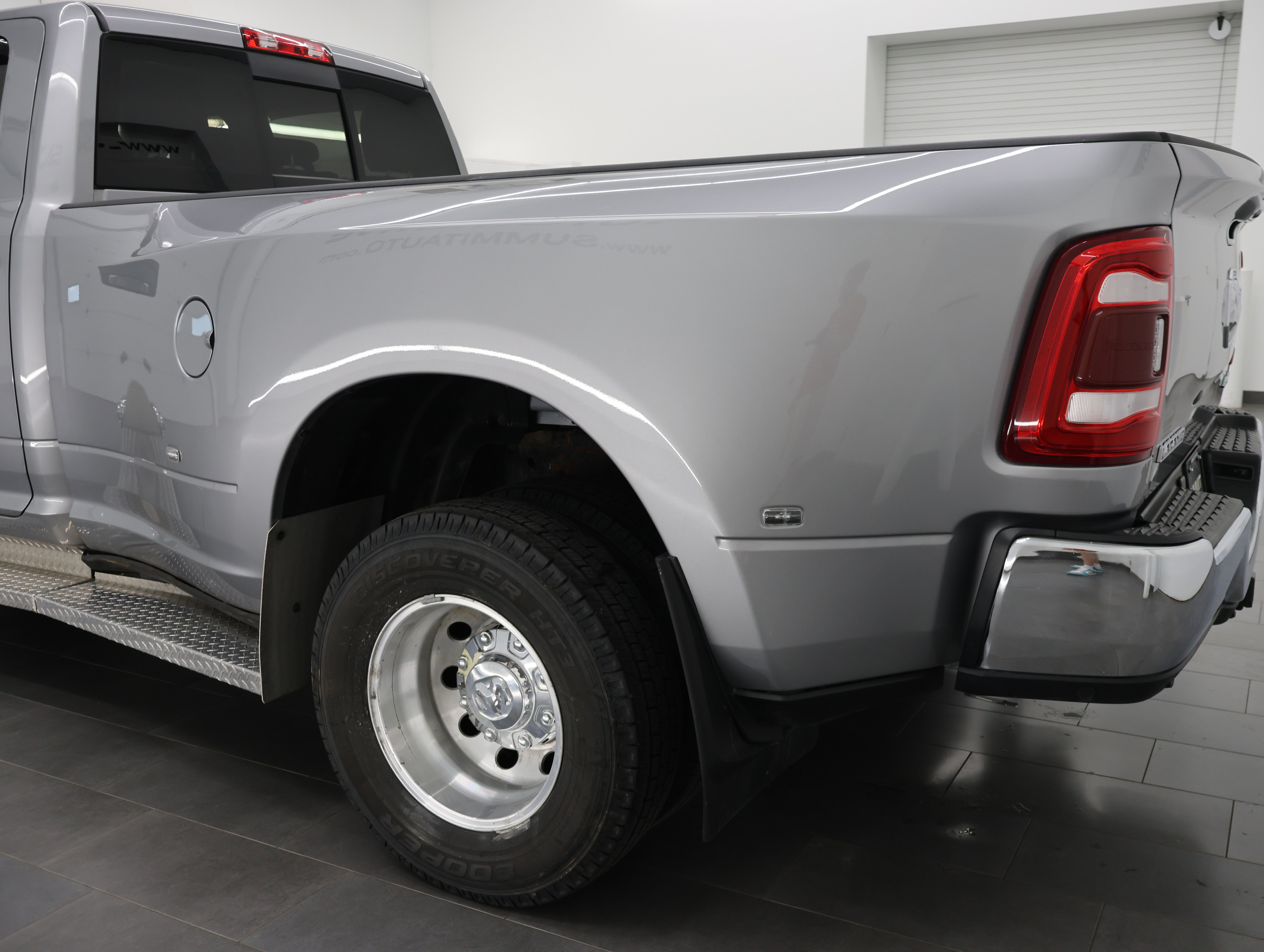 Used 2023 RAM 3500 Laramie AWD/4WD image 31