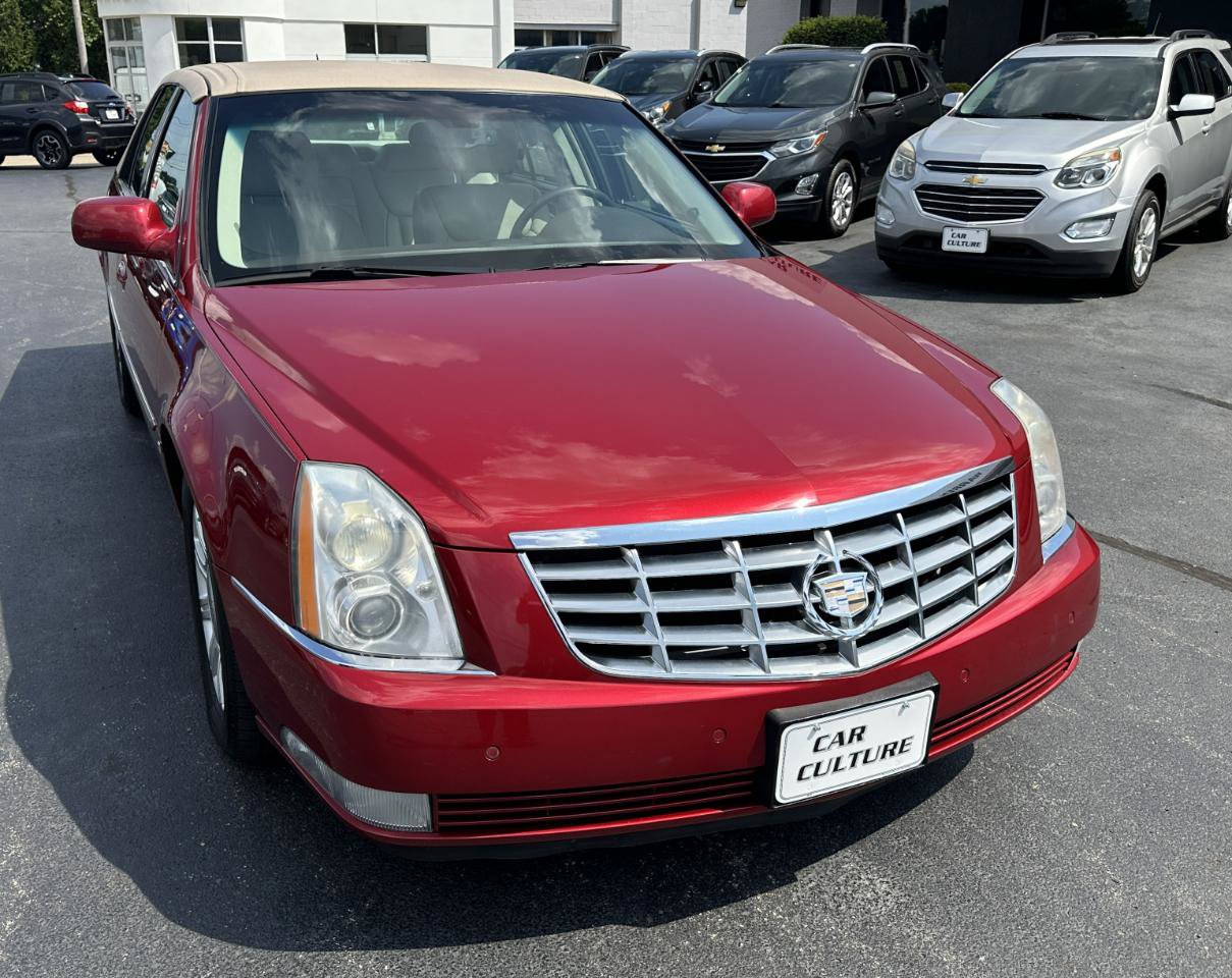 Used 2008 Cadillac DTS FWD image 4