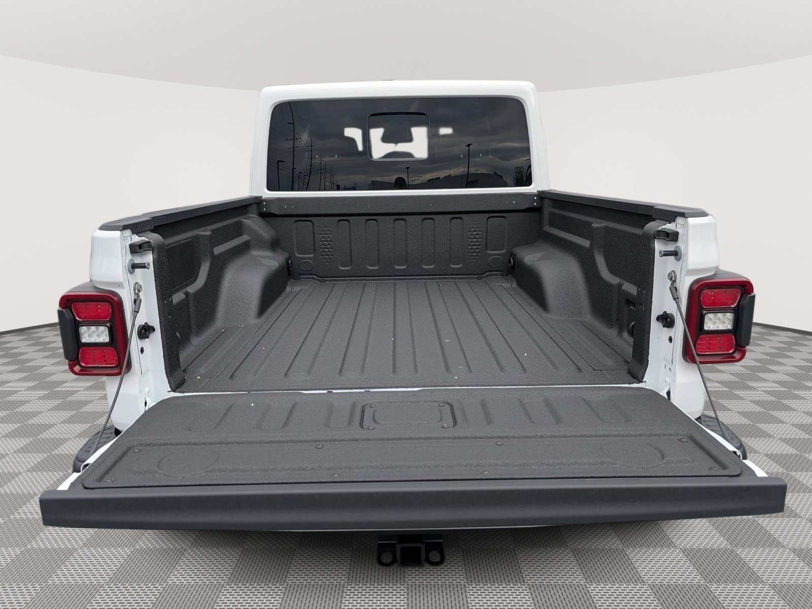 New 2026 Jeep Gladiator Mojave w/ Steel Bumper Group AWD/4WD image 11