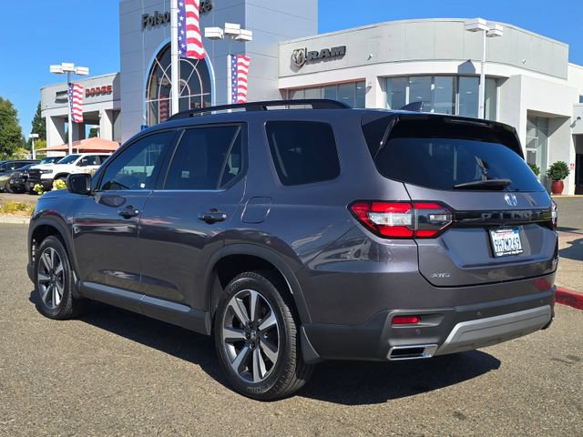 Used 2024 Honda Pilot Touring image 6