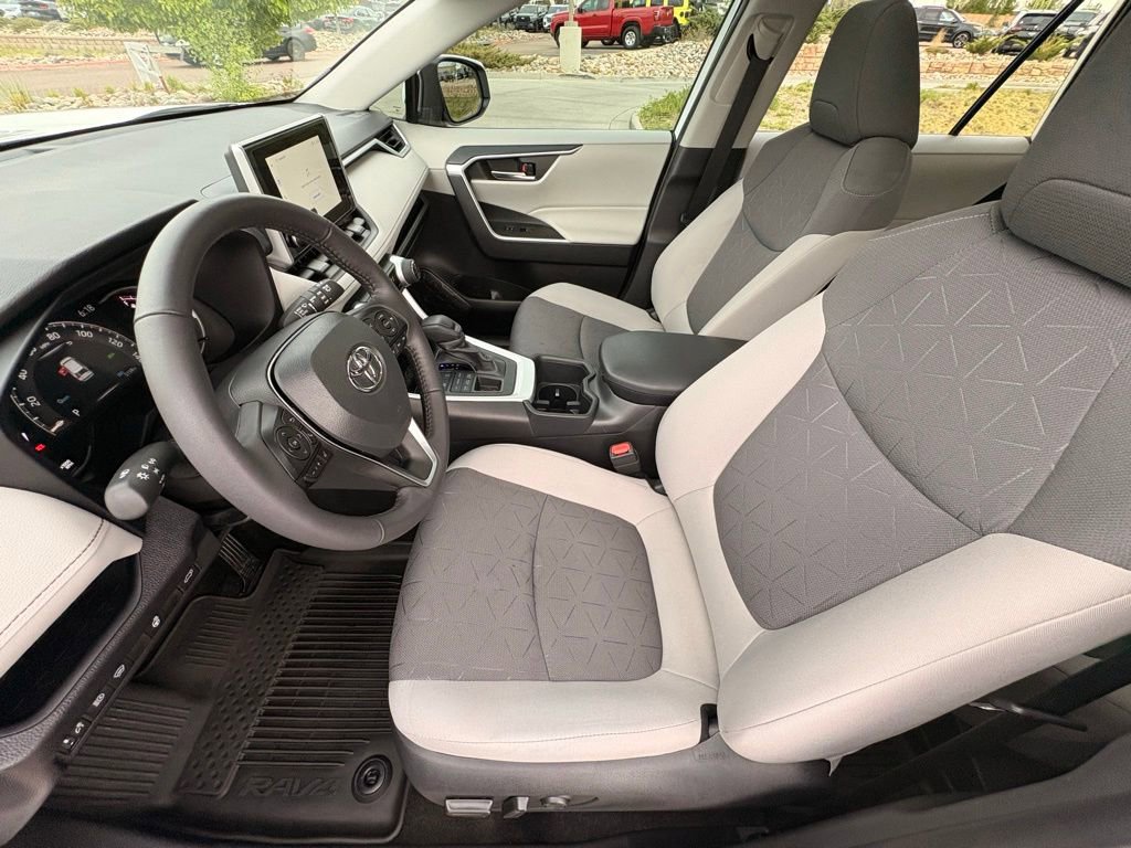 Used 2025 Toyota RAV4 XLE w/ Convenience Package AWD/4WD image 13