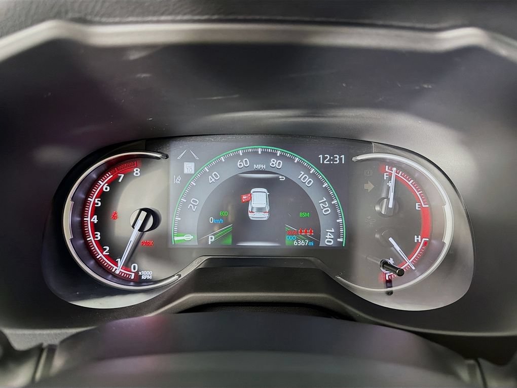 Used 2025 Toyota RAV4 XLE Premium FWD image 18