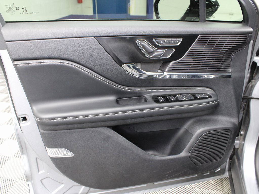 Used 2022 Lincoln Corsair Reserve w/ Elements Package image 55