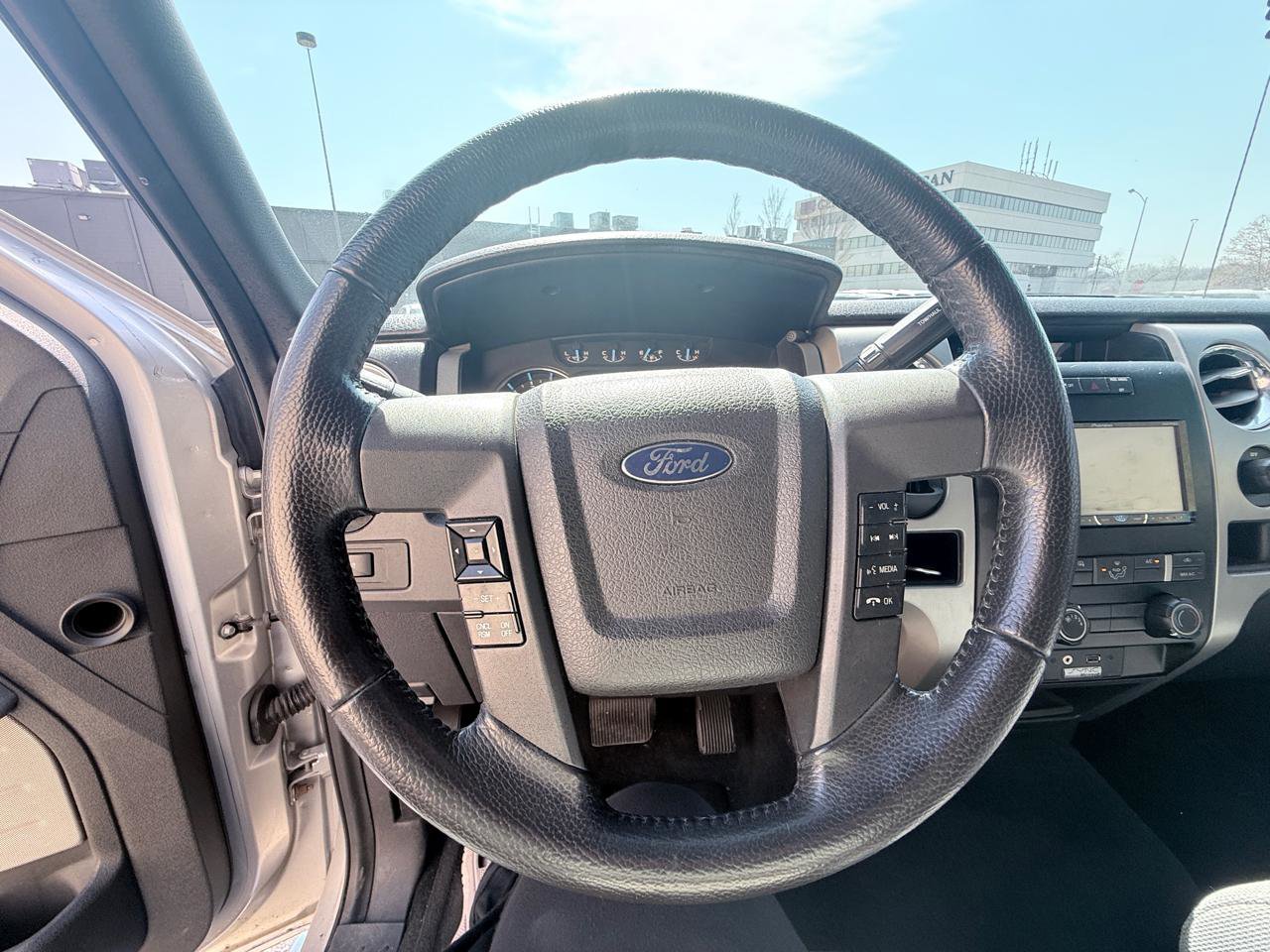 Used 2011 Ford F150 XLT w/ XLT Chrome Pkg image 13