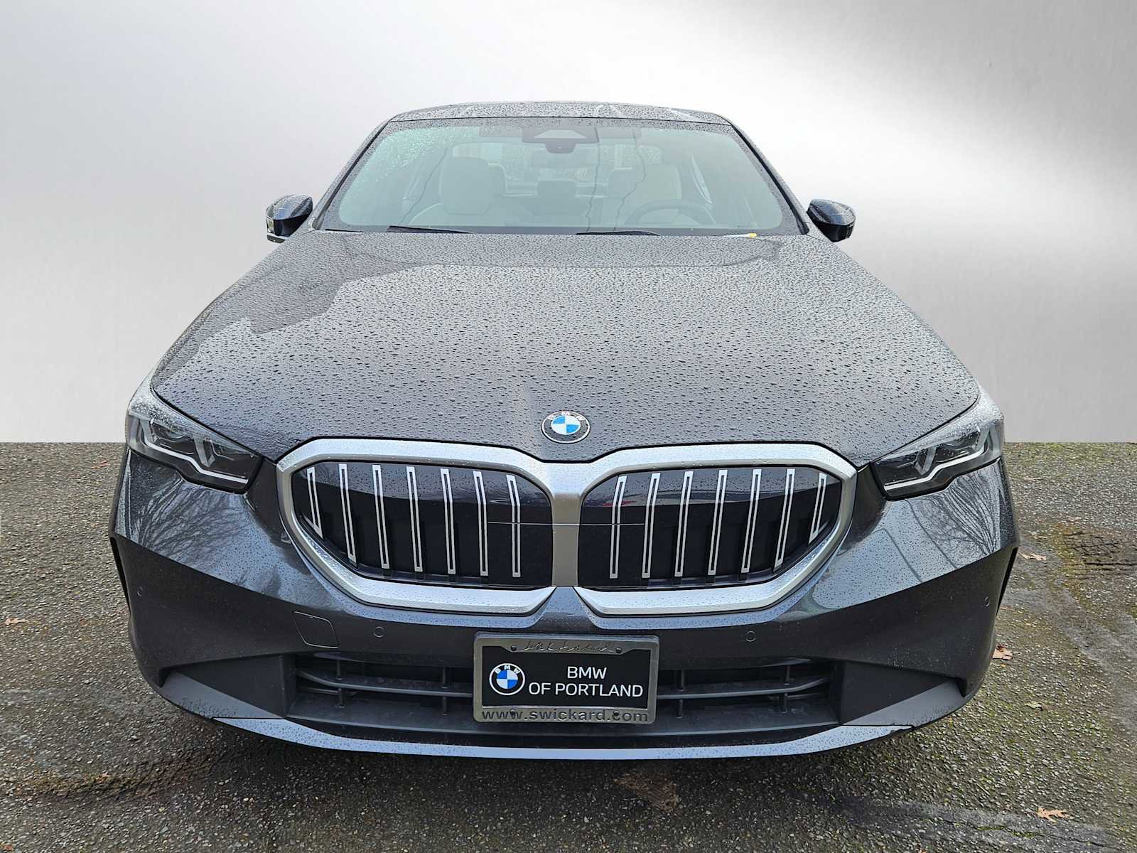 Used 2024 BMW 530i xDrive w/ Convenience Package image 16