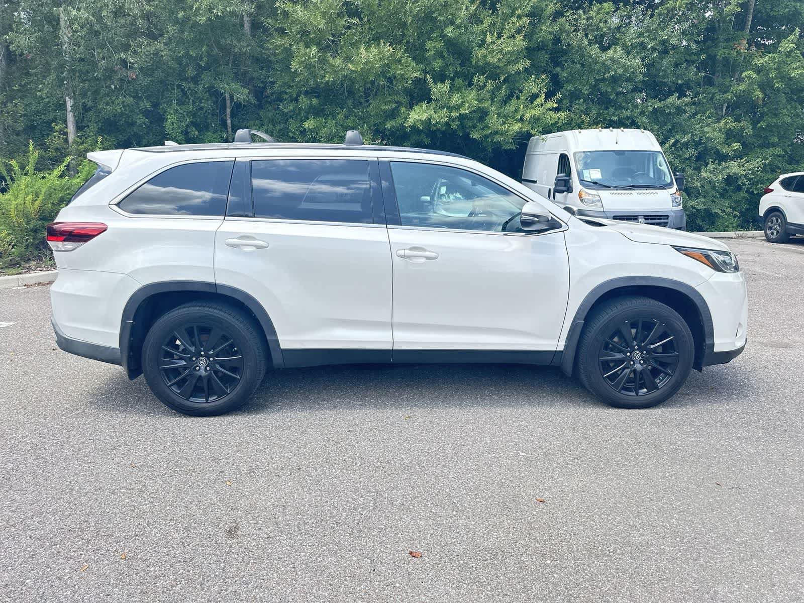 Used 2019 Toyota Highlander SE AWD/4WD image 7