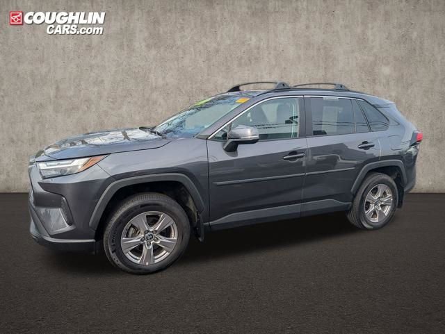 Used 2023 Toyota RAV4 XLE w/ Convenience Package image 4