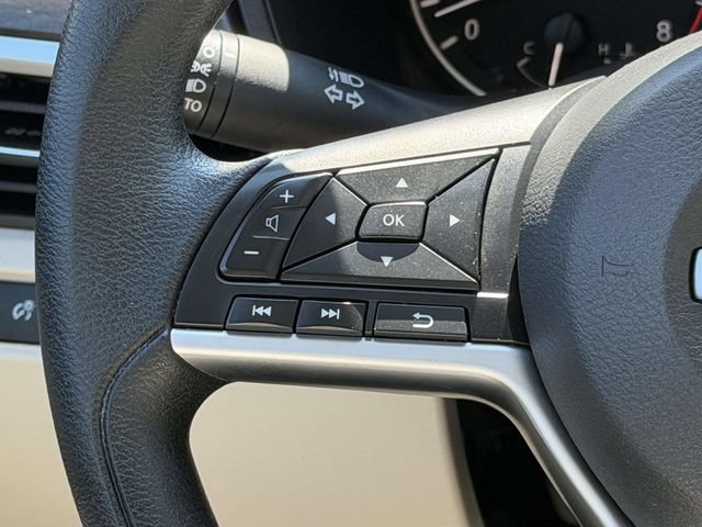 Used 2025 Nissan Altima 2.5 SV FWD image 24