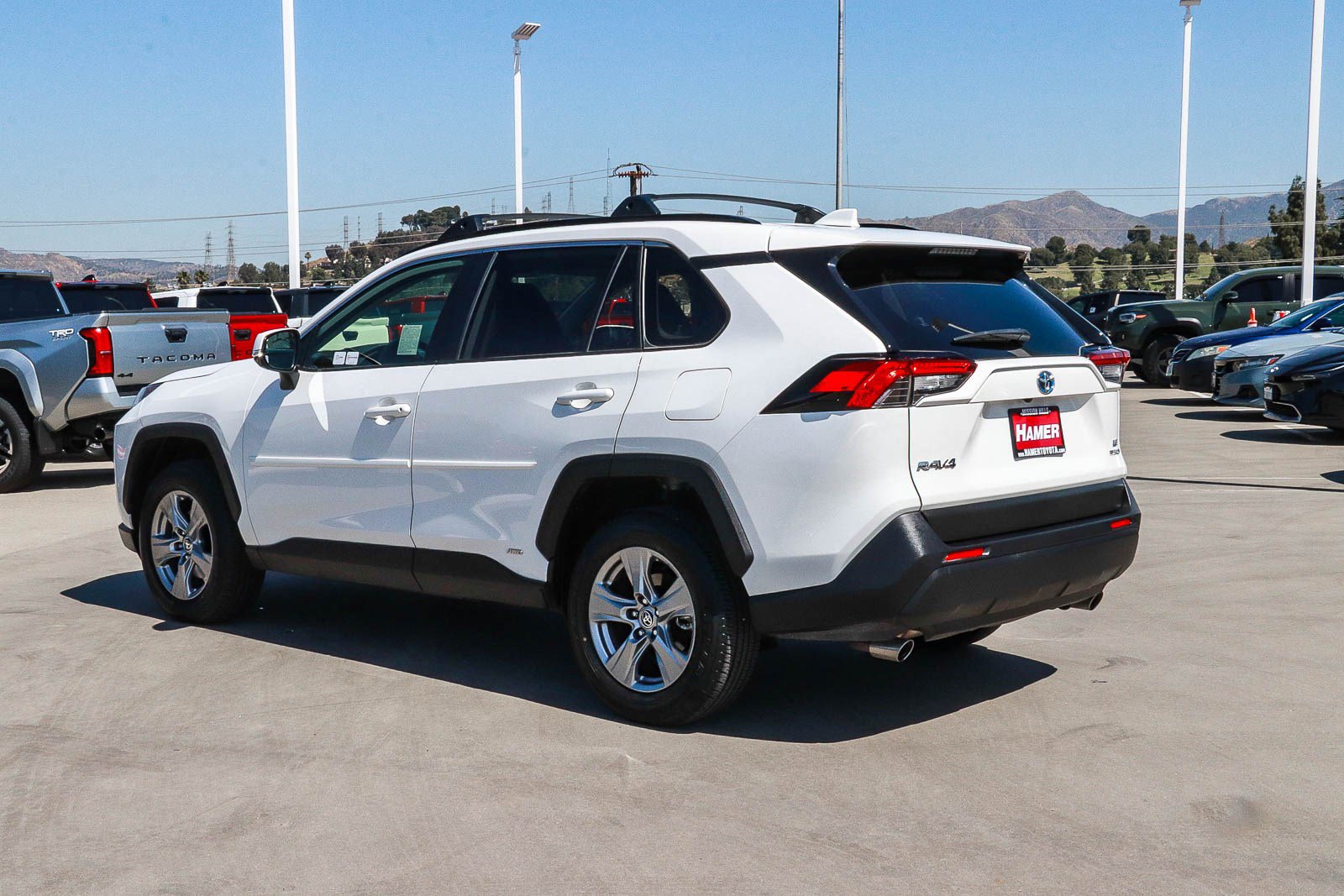 Certified 2023 Toyota RAV4 LE AWD/4WD image 5