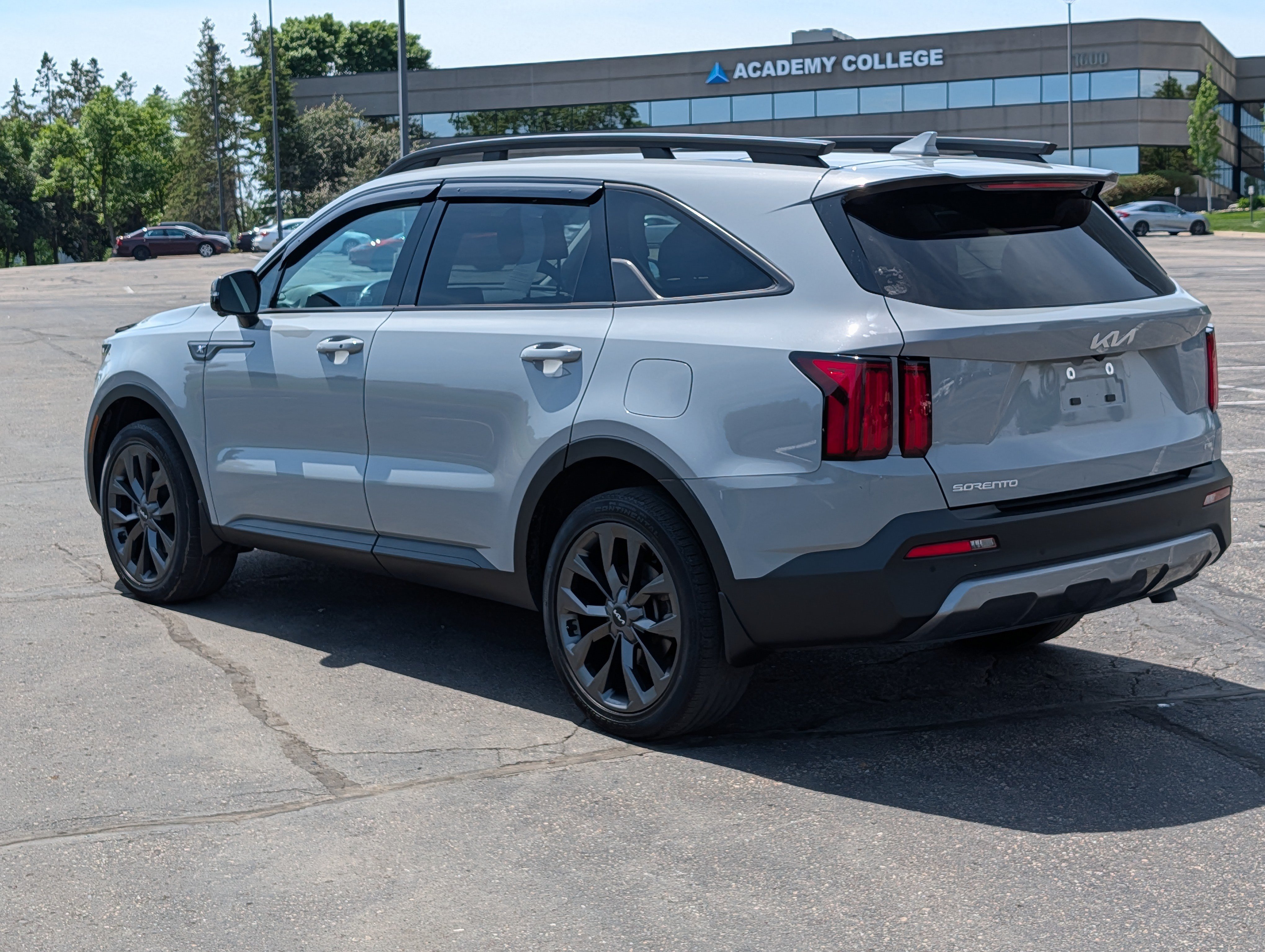 Certified 2023 Kia Sorento SX Prestige AWD/4WD image 3