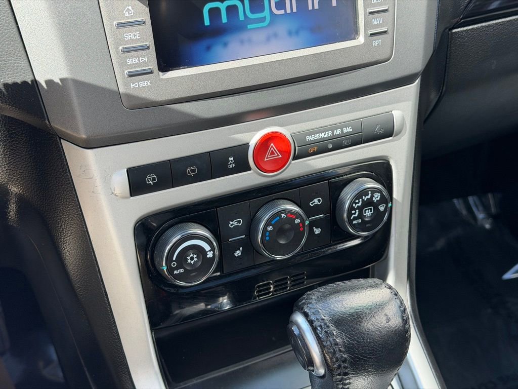 Used 2014 Chevrolet Captiva Sport LTZ image 12