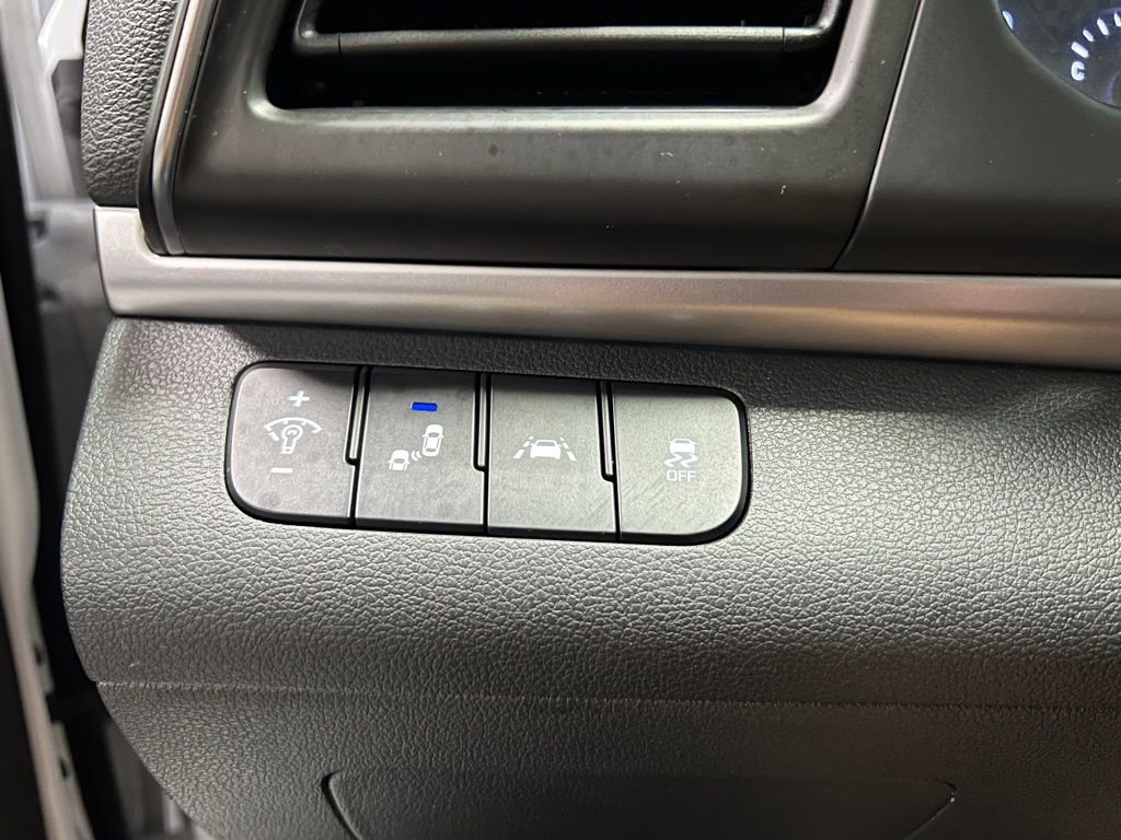 Used 2020 Hyundai Elantra SEL w/ Cargo Package (C1) image 32